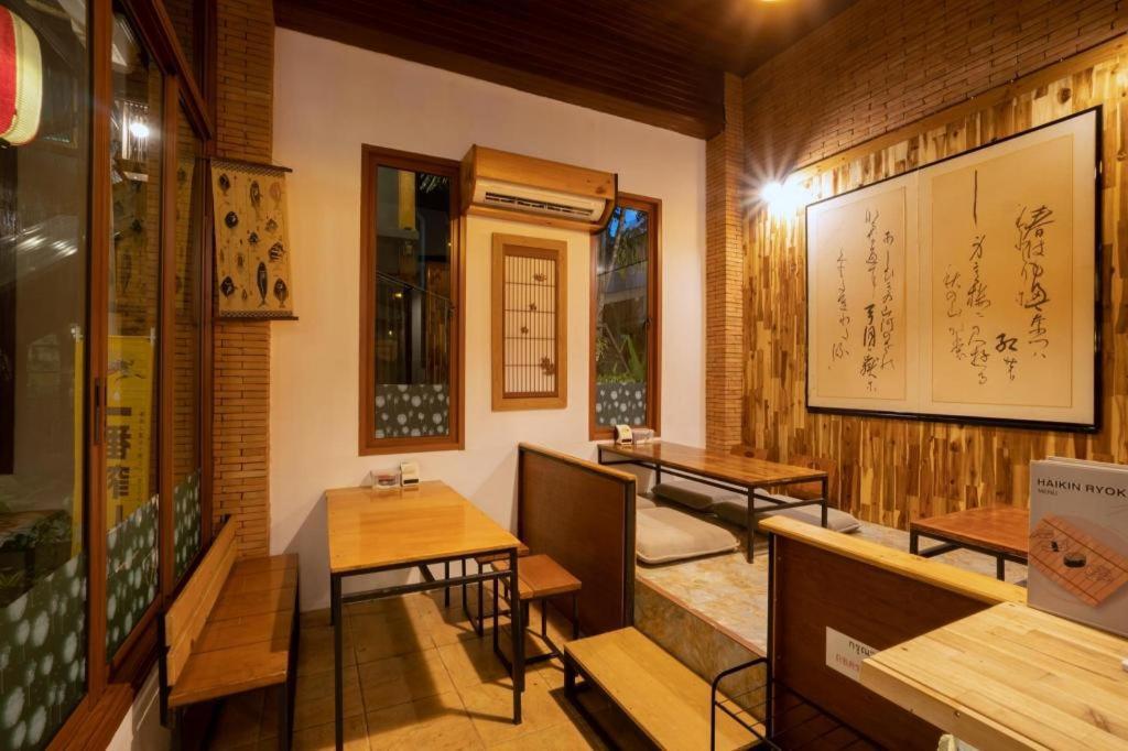 Haikin Ryokan Чиангмай Экстерьер фото