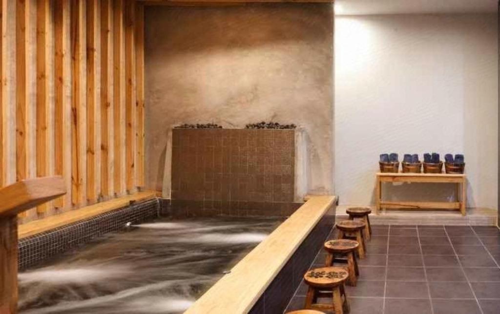 Haikin Ryokan Чиангмай Экстерьер фото